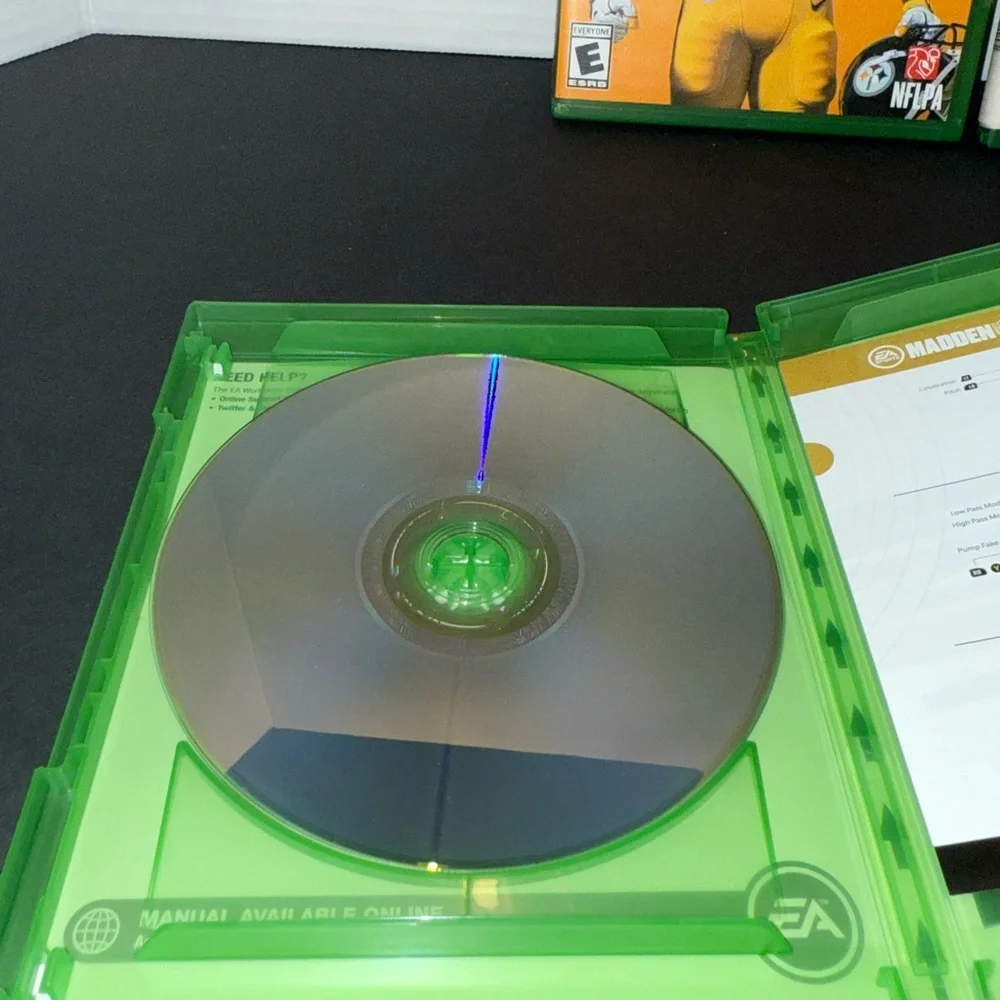 Xbox one video game lot Madden 21 Madden 19 NBA 2K17 Estate Item Bundle